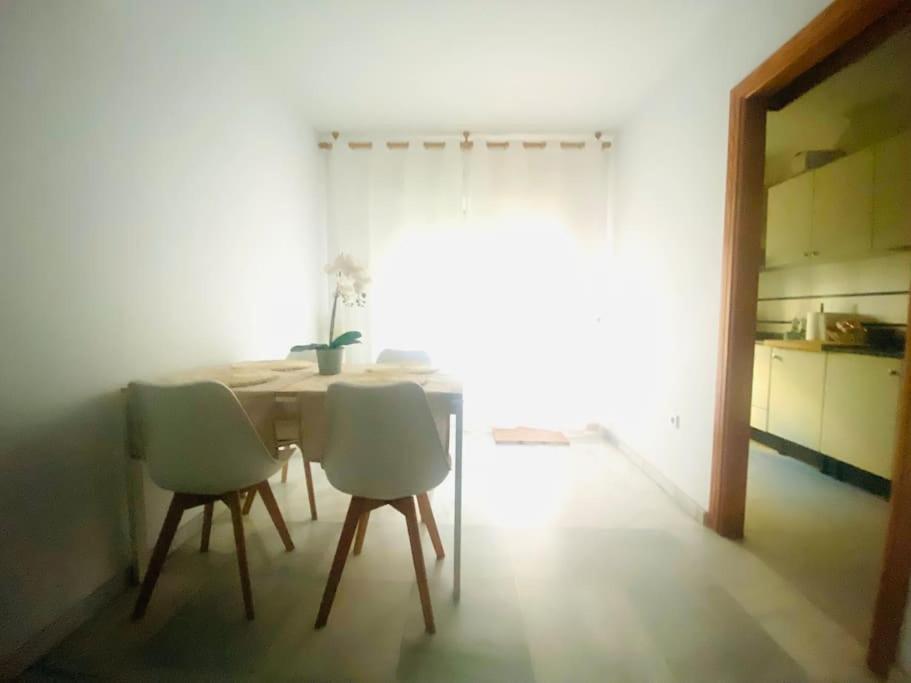 Apartamento De Dos Dormitorios En Almeria. Luaran gambar