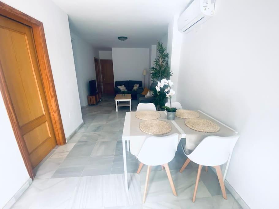 Apartamento De Dos Dormitorios En Almeria. Luaran gambar